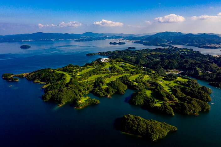 【長崎】パサージュ琴海アイランドゴルフクラブ – 大自然の解放感を満喫できる海の囲まれた日本屈指のリンクスコース